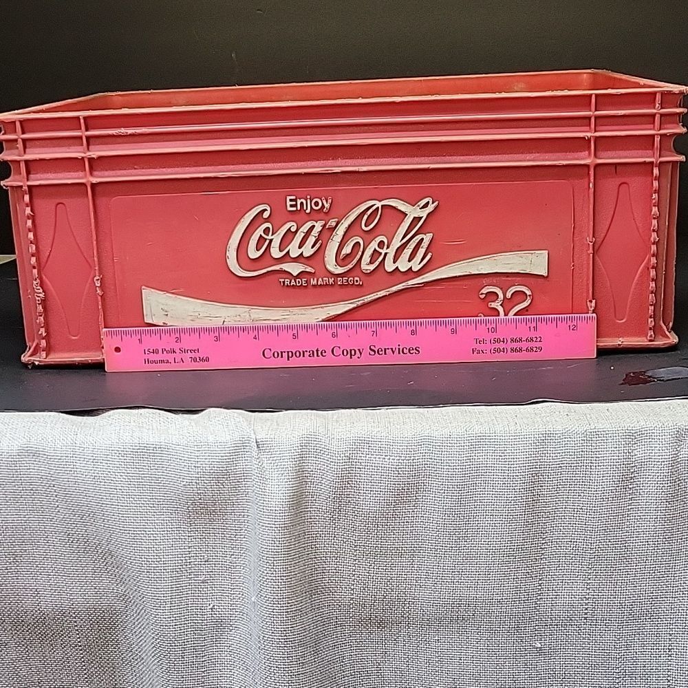 Vintage Coca-Cola Red Plastic Coke Bottle Crate Advertising Carrier 32 - Picture 2 of 7